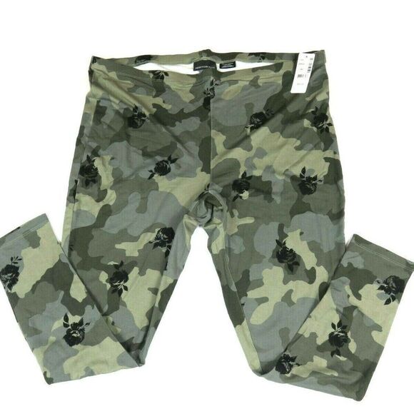 NWT Addition Elle Leggings Camo Print with Black Roses Women's Plus Size 2X - Picture 1 of 2